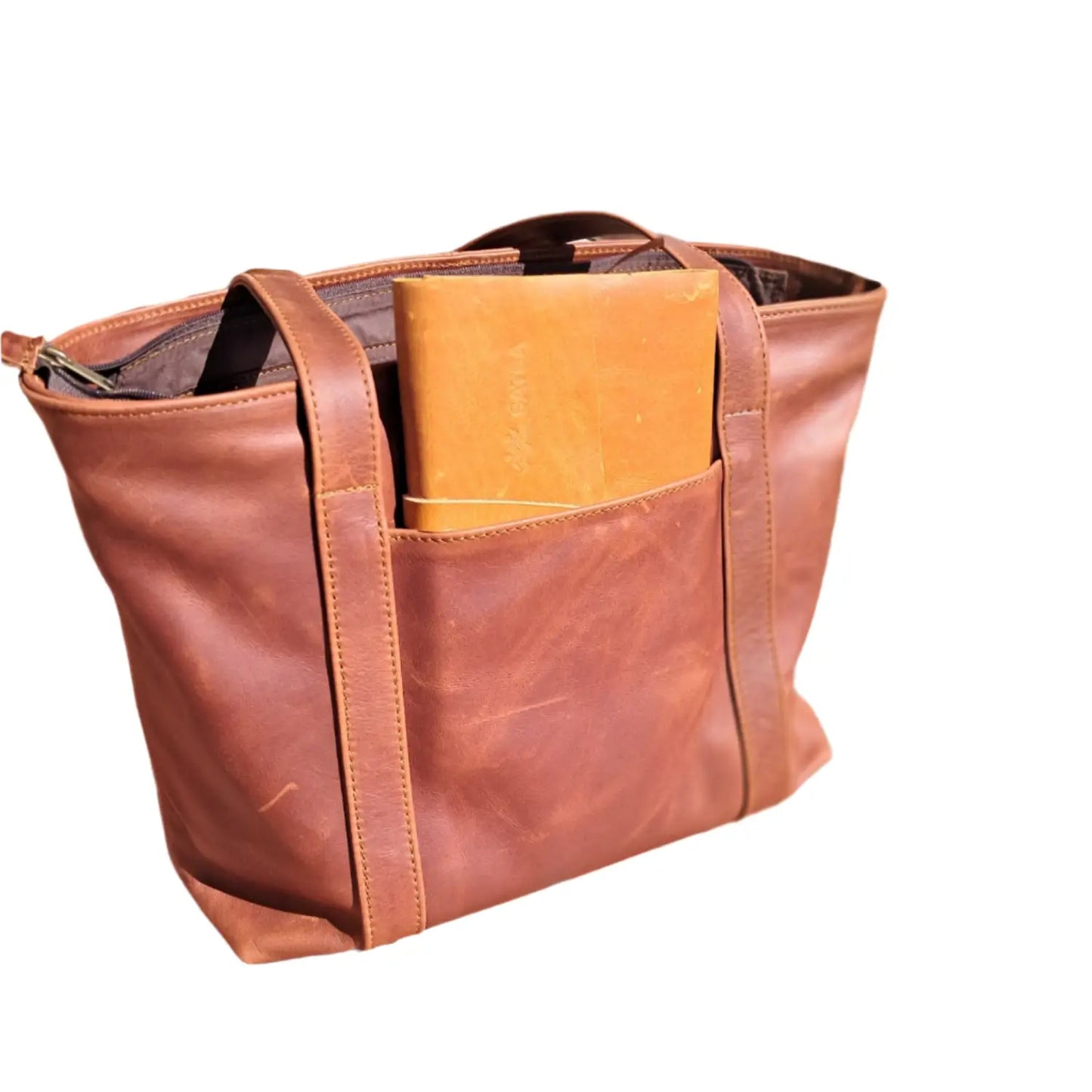 Linda Shopping leather bags in pitstop cigar by cape Masai Leather