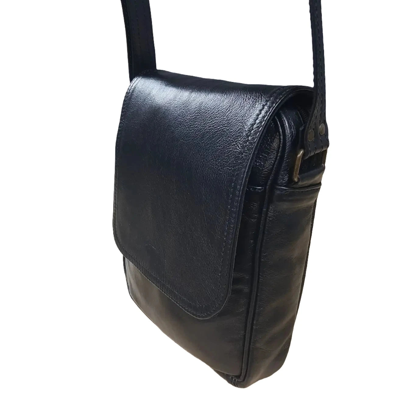 messenger bag with flap black from Cape Masai Leather