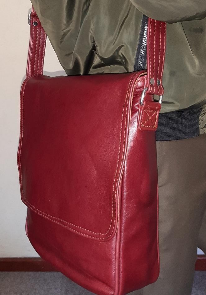 Messenger leather bags - cape Masai Leather