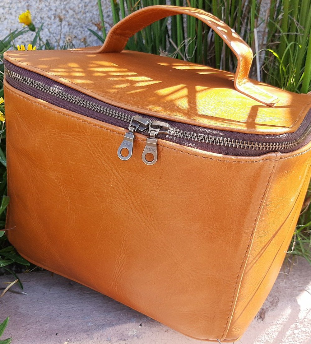Liezel Van D Vanity bag big - cape Masai leather