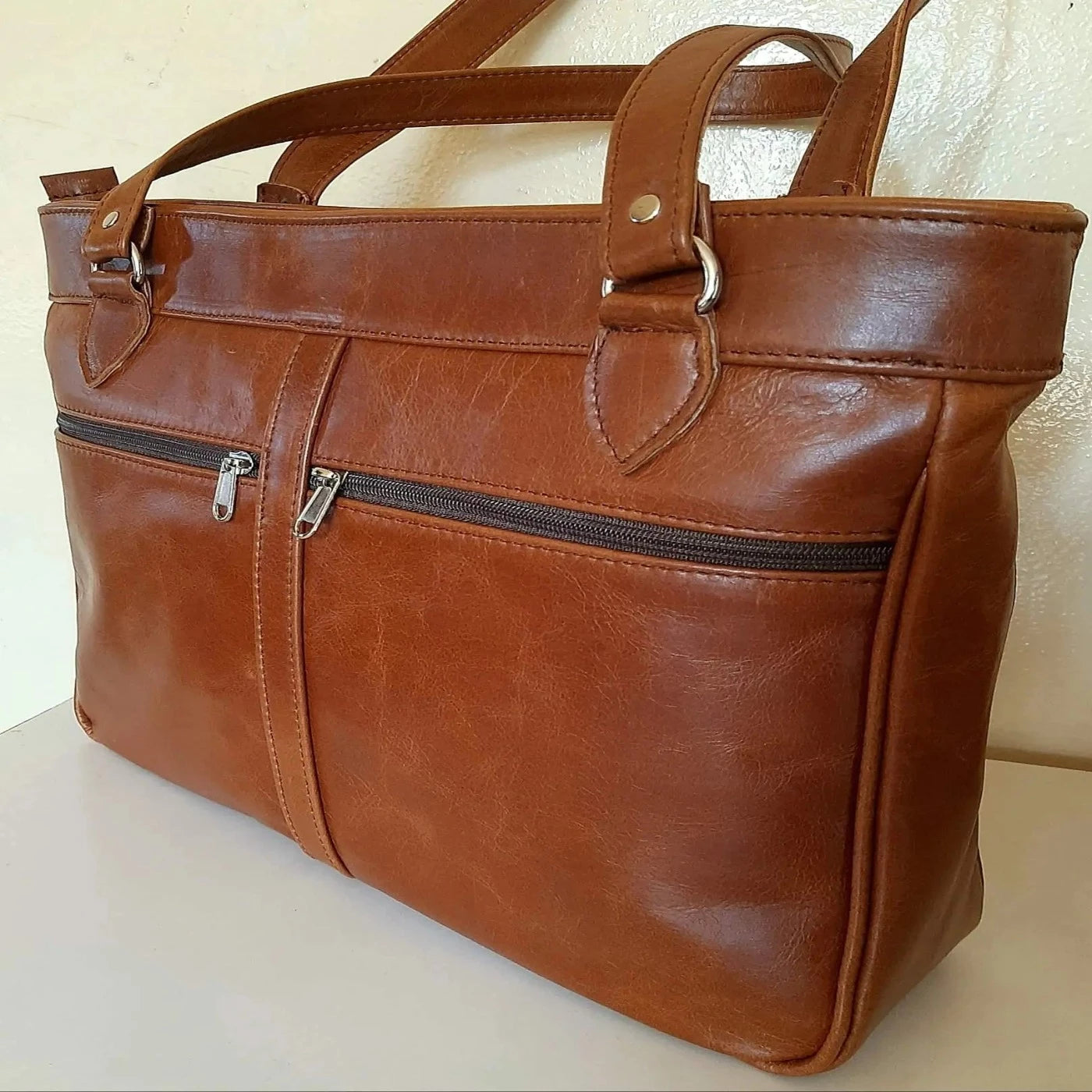 Tote leather bags Xl in light tan colour made by cape Masai Leather