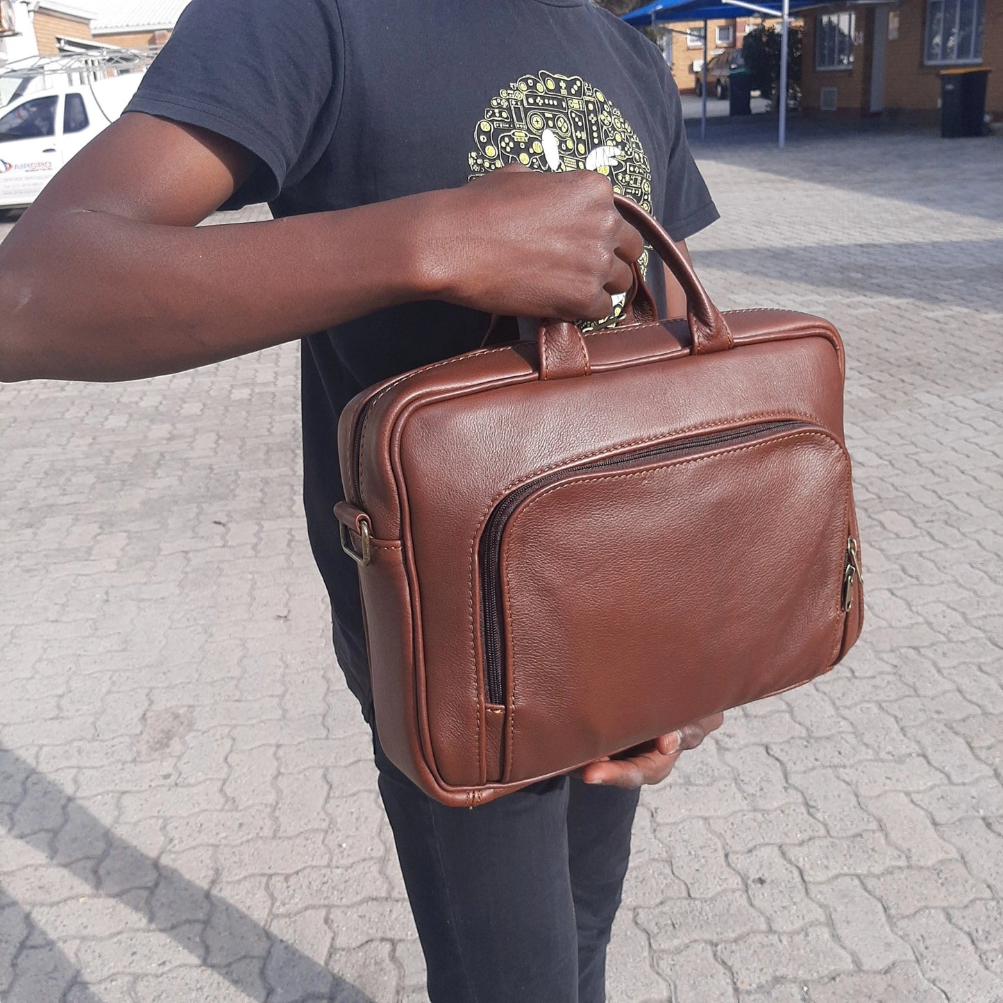 Iconic 14 inches laptop briefcase - Oxblood from Cape Masai Leather Shop