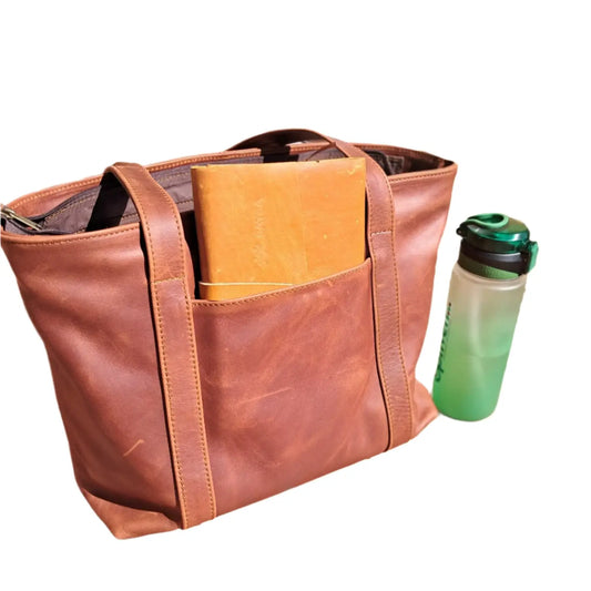 Linda Shopping leather bags in pitstop cigar by cape Masai Leather