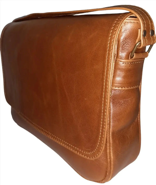 Men's laptop bag 15" from Cape Masai leather in Pecan tan colour