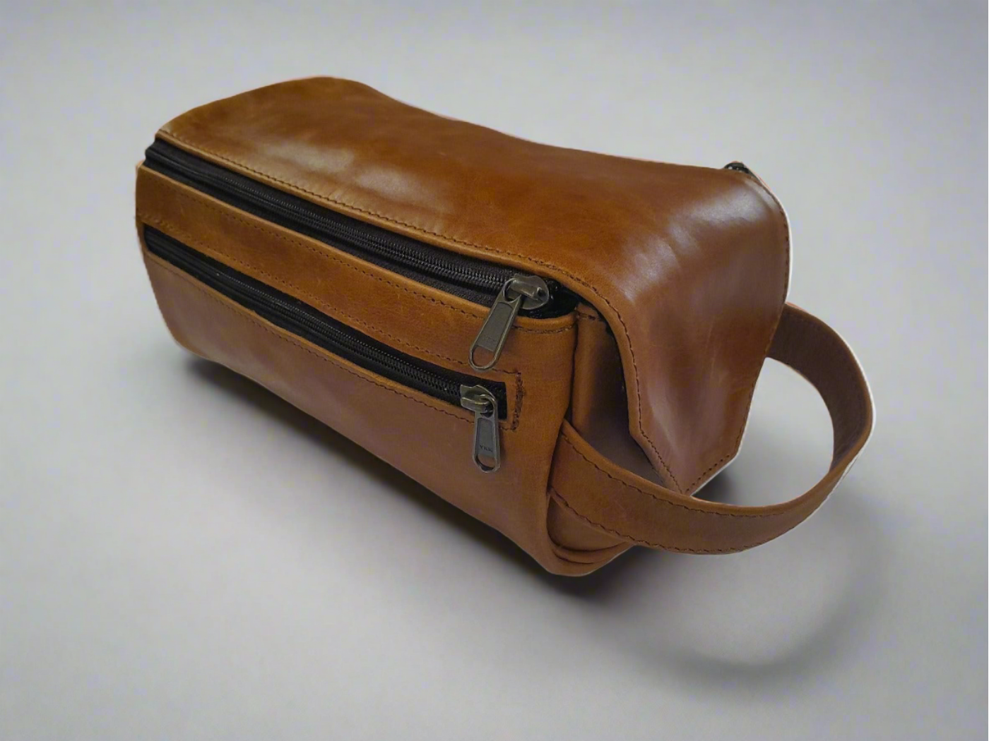 toiletry-bags in light tan colour