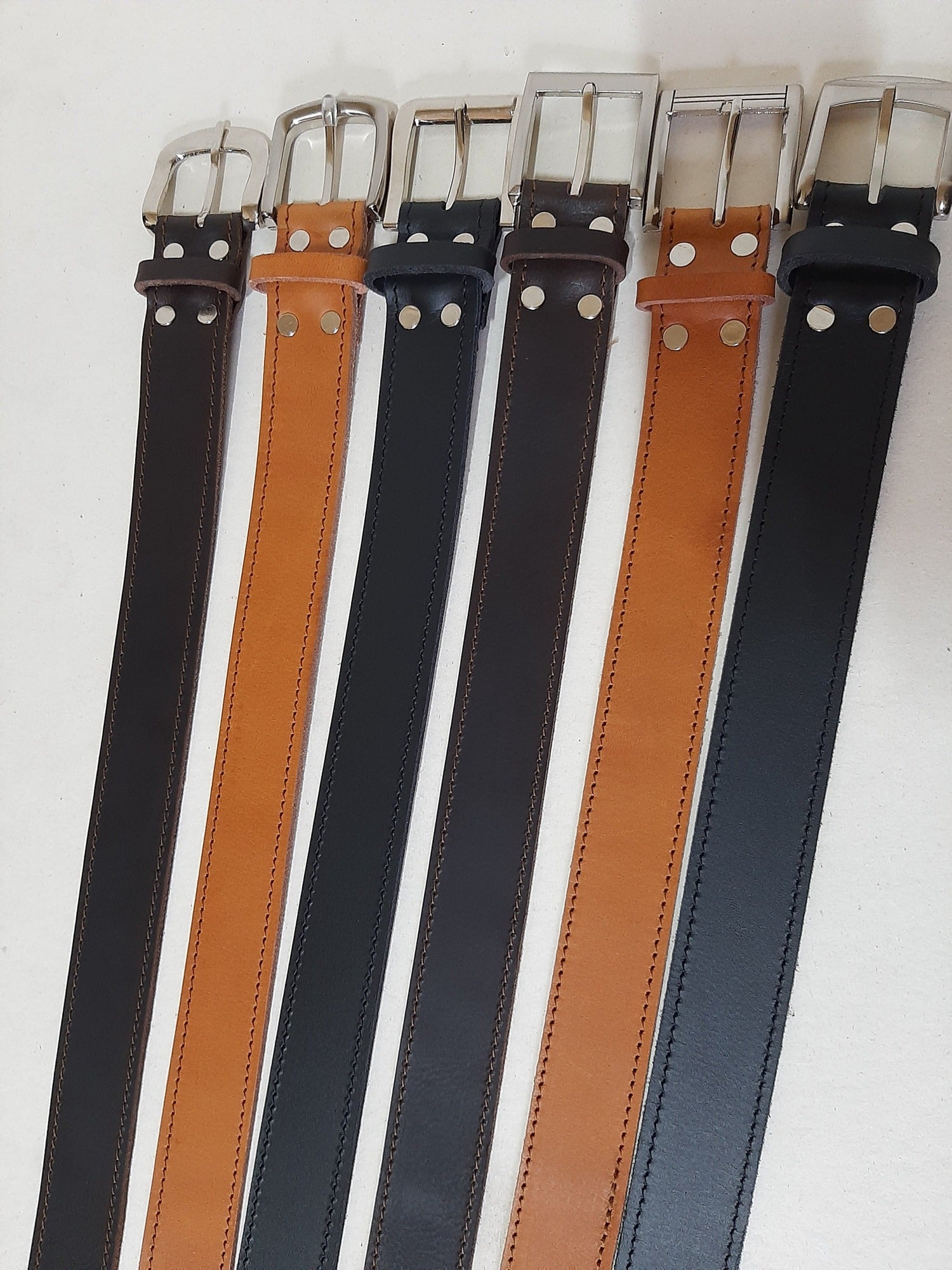best genuine leather belts for jean's and office in different colours at  cape Masai Leather