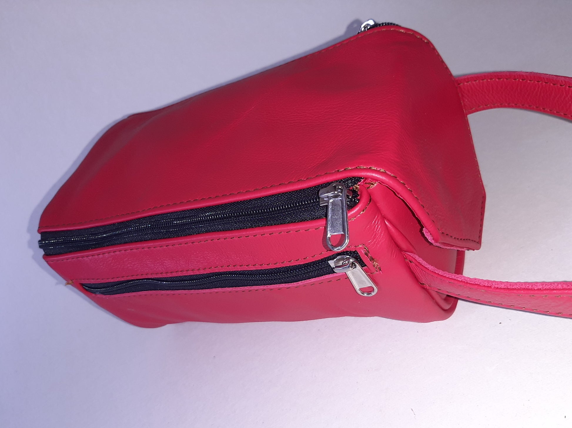 Toiletry bag - cape Masai leather 
