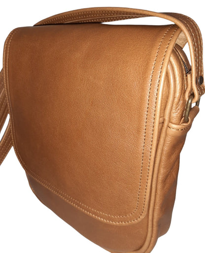 messenger bag with flap - cape Masai Leather